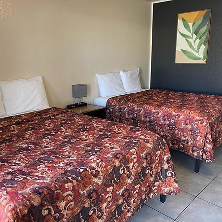 Soledad Motel 8 Экстерьер фото
