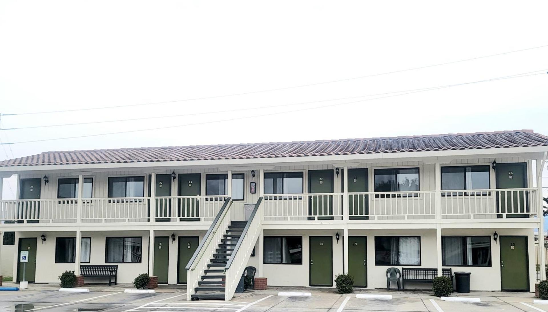 Soledad Motel 8 Экстерьер фото